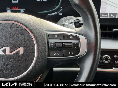Used 2023 Kia Sportage EX image 16