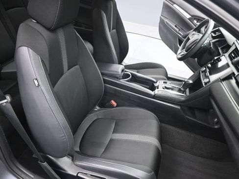 Used 2020 Honda Civic Sport image 12