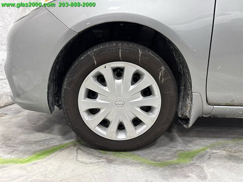 Used 2012 Nissan Versa SV image 16