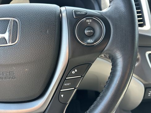 Used 2017 Honda Ridgeline RTL-T image 19