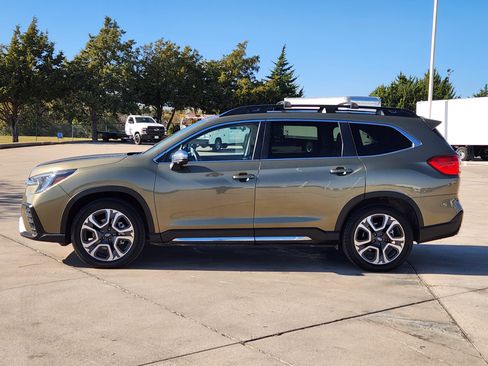 Used 2023 Subaru Ascent Limited w/ Technology Package image 4