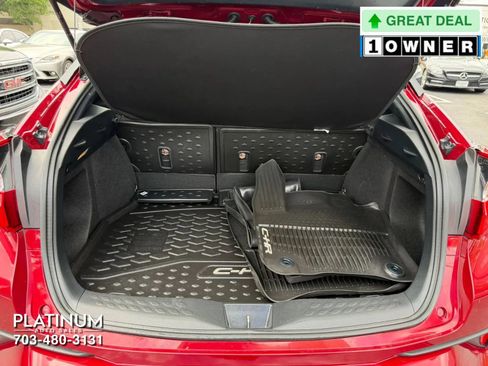 Used 2019 Toyota C-HR XLE FWD image 16