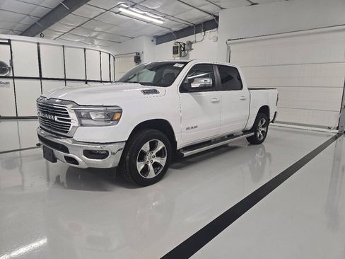 Used 2023 RAM 1500 Laramie AWD/4WD image 5