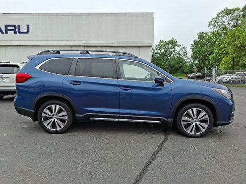 Used 2022 Subaru Ascent Limited w/ Technology Package AWD/4WD image 8