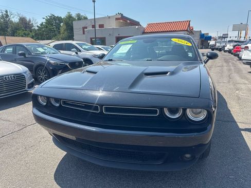 Used 2018 Dodge Challenger GT w/ GT Interior Package AWD/4WD image 4