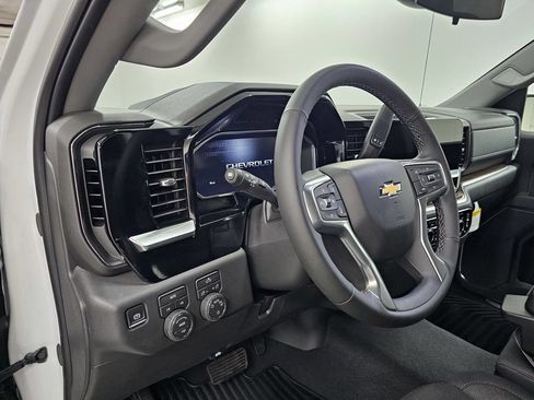 Used 2026 Chevrolet Silverado 1500 LT AWD/4WD image 12