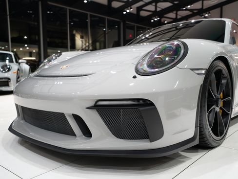 Used 2018 Porsche 911 GT3 RWD image 36