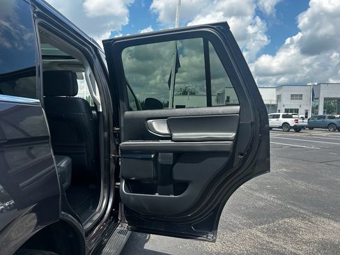 Certified 2025 Ford Expedition Active AWD/4WD image 27