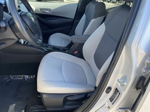 Used 2020 Toyota Corolla LE image 9