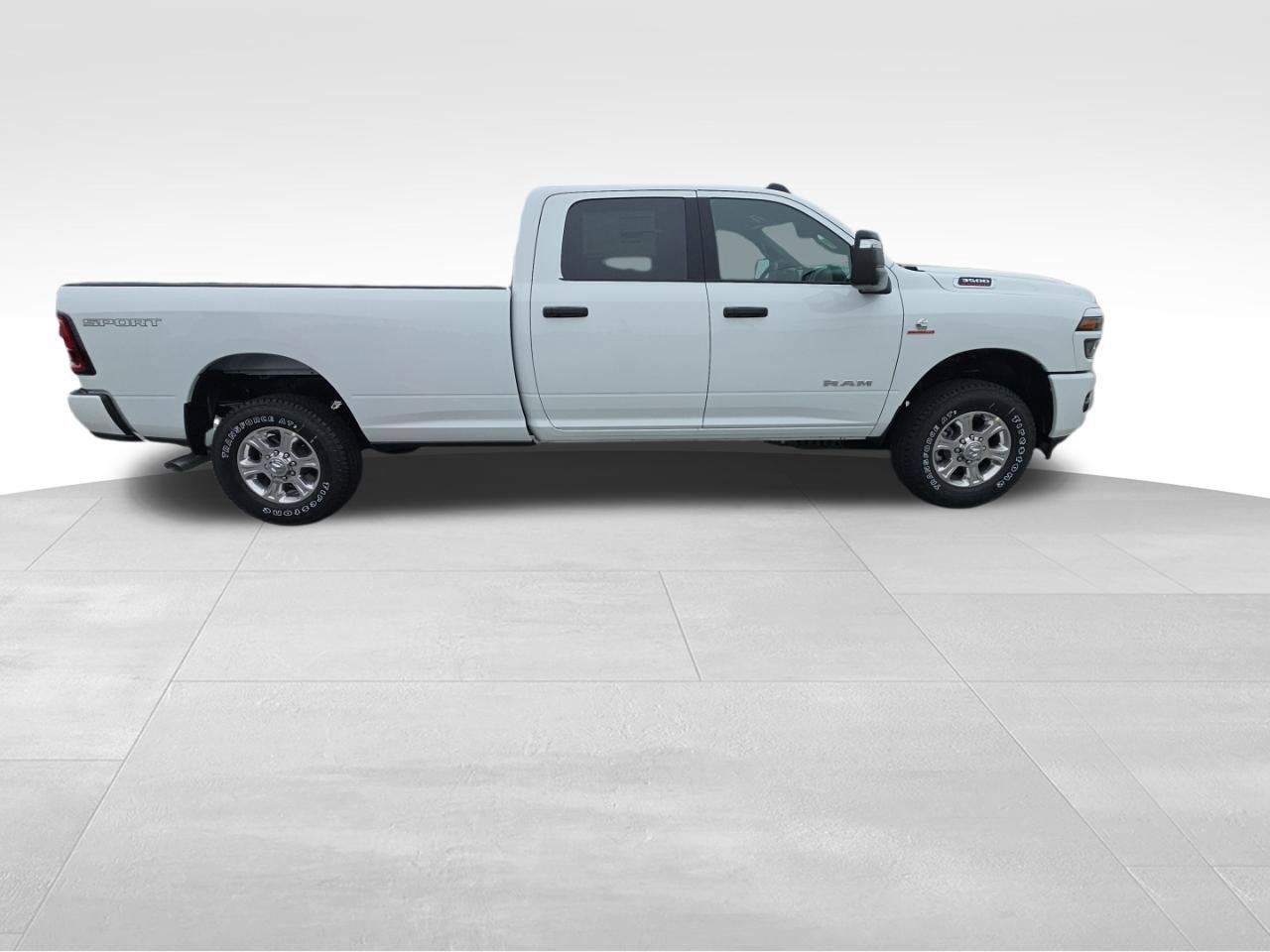 New 2027 RAM 3500 Big Horn AWD/4WD image 7