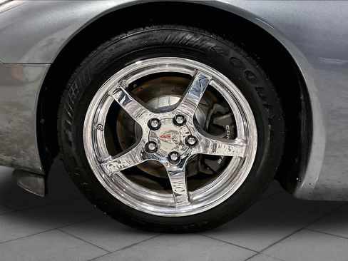Used 2003 Chevrolet Corvette Convertible w/ Preferred Equipment Group1 RWD image 11
