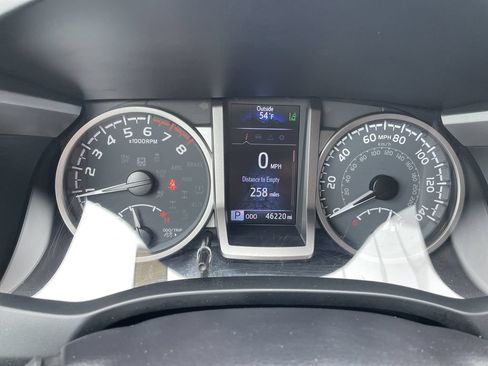 Certified 2023 Toyota Tacoma SR5 AWD/4WD image 18