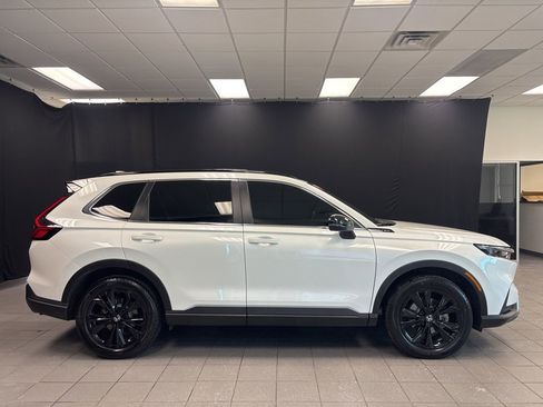 Used 2024 Honda CR-V Sport Touring image 2