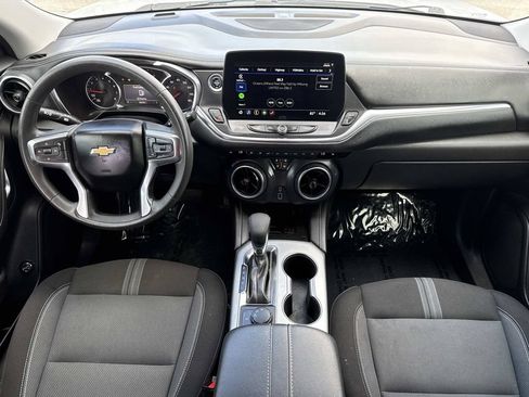 Used 2024 Chevrolet Blazer LT w/ Convenience Package FWD image 17