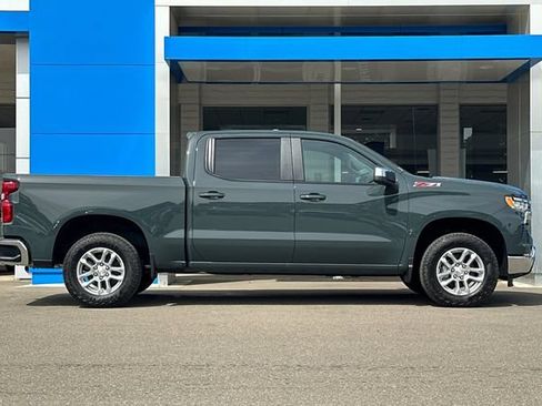 New 2026 Chevrolet Silverado 1500 LT w/ Z71 Off-Road Package AWD/4WD image 4