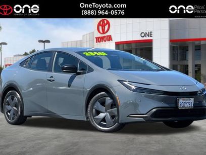 Used 2023 Toyota Prius LE