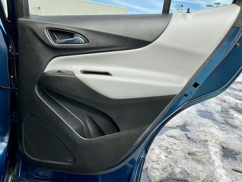 Used 2021 Chevrolet Equinox LT image 25