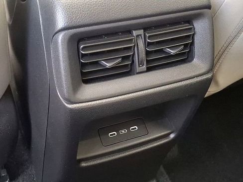 Used 2024 Honda CR-V EX-L image 11