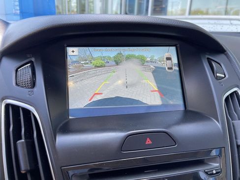 Used 2017 Ford Focus SEL FWD image 23
