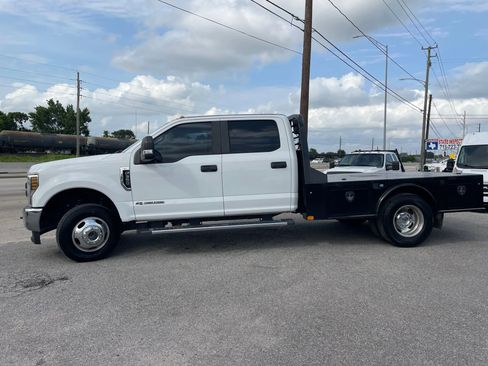 Used 2019 Ford F350 XL w/ Power Equipment Group AWD/4WD image 2