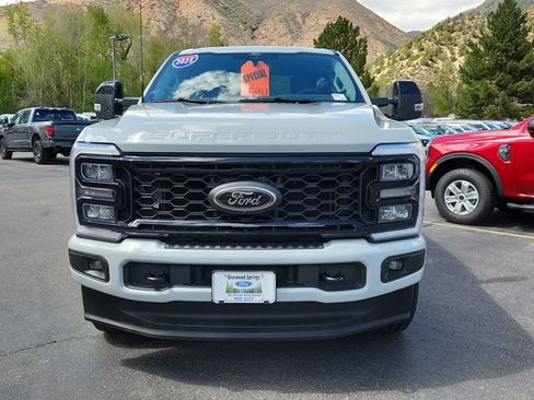 Used 2025 Ford F350 Lariat w/ Black Appearance Package image 6