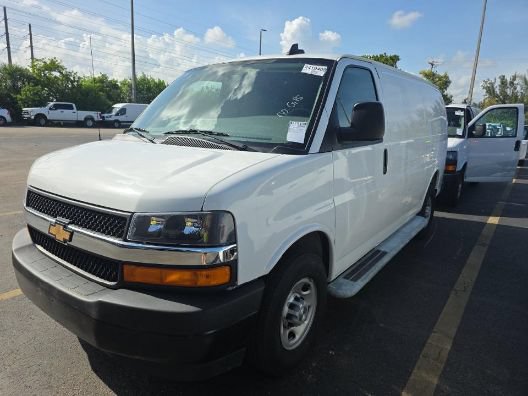 Used 2025 Chevrolet Express 2500 w/ Driver Convenience Package RWD image 3