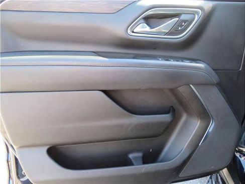Used 2021 Chevrolet Tahoe LS AWD/4WD image 14