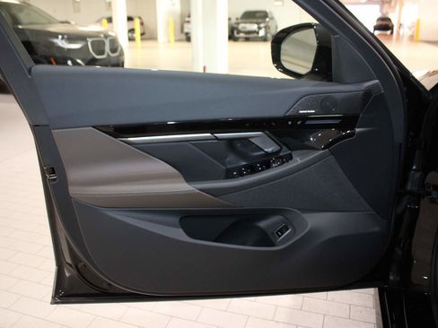 New 2026 BMW 530i w/ M Sport Package image 9