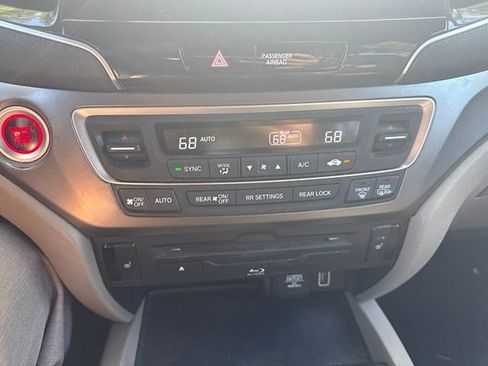 Used 2019 Honda Pilot EX-L image 16