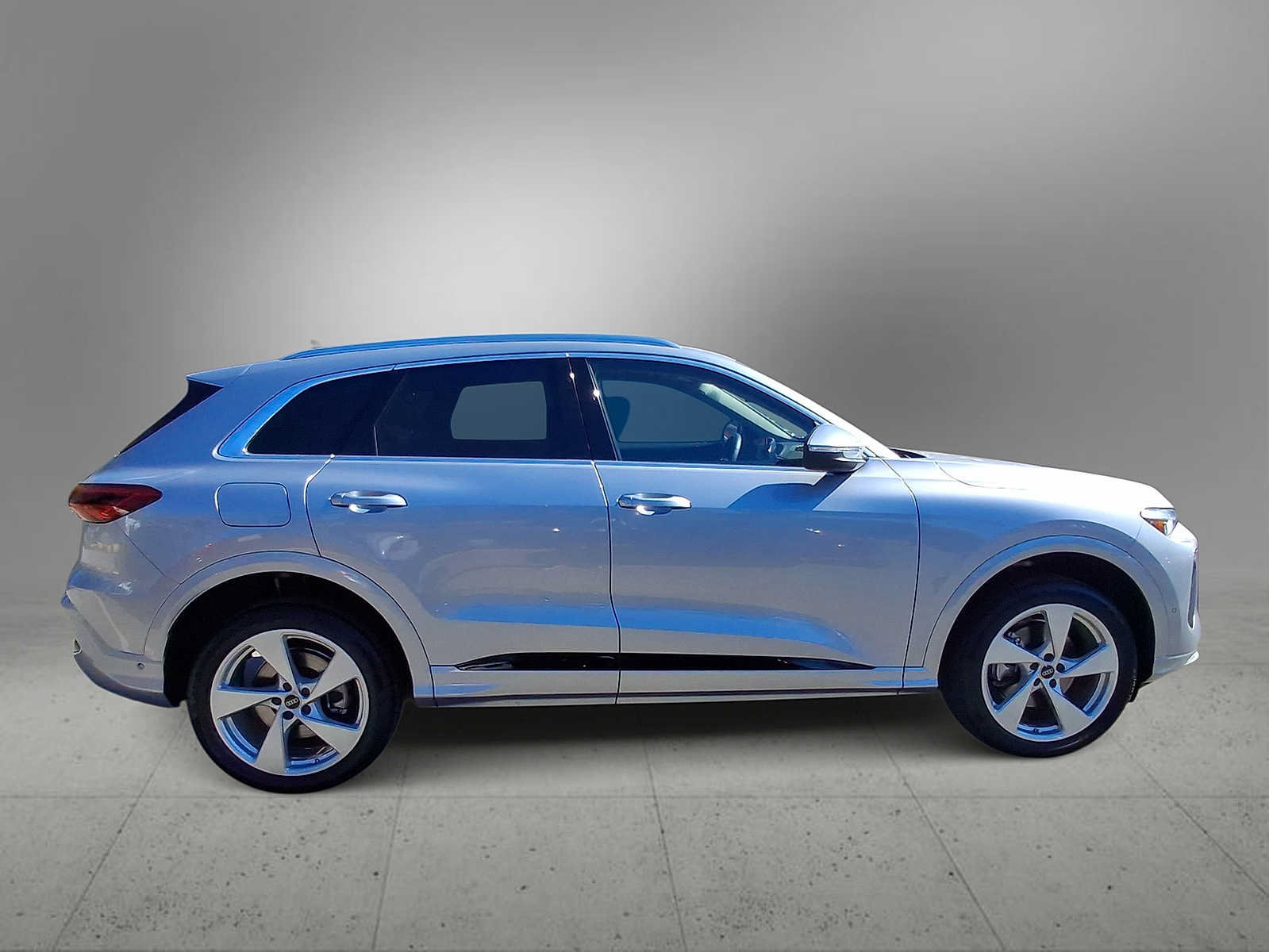 Used 2026 Audi Q5 Premium Plus AWD/4WD image 9