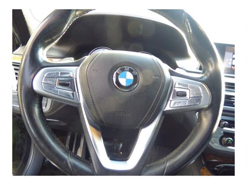 Used 2016 BMW 750i xDrive image 11
