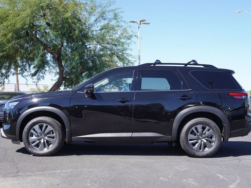 New 2025 Nissan Pathfinder SV image 2