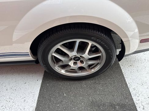 Used 2007 Ford Mustang Shelby GT500 image 15