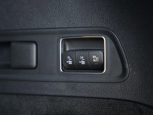 New 2026 Mercedes-Benz GLS 450 4MATIC image 11