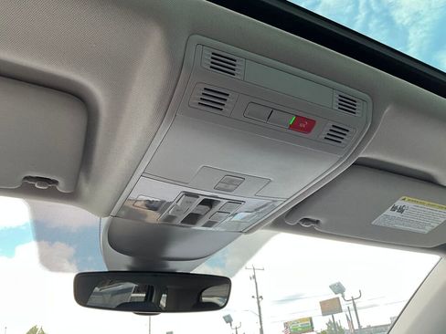 New 2025 Volkswagen Taos SEL image 15