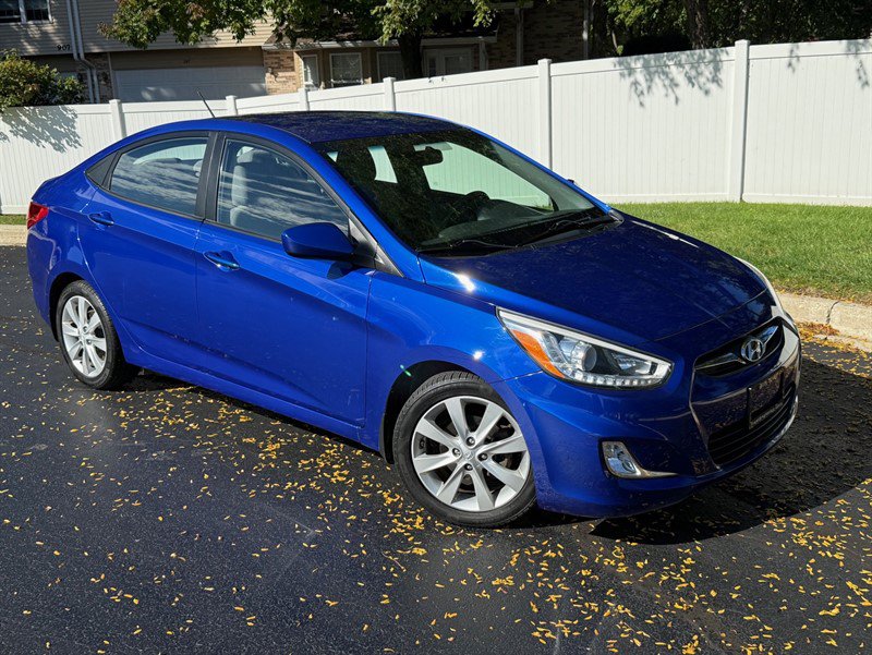 Used 2014 Hyundai Accent GLS w/ Option Group 2 FWD image 1