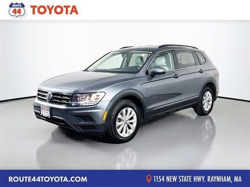 Used 2018 Volkswagen Tiguan SE image 1