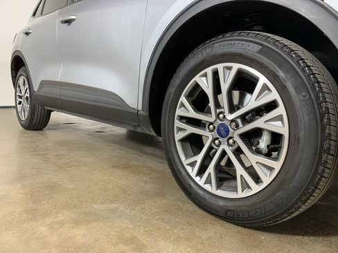 Used 2022 Ford Escape SEL image 6