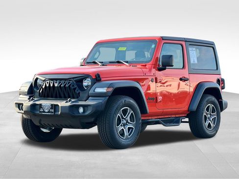 Used 2023 Jeep Wrangler Sport AWD/4WD image 3