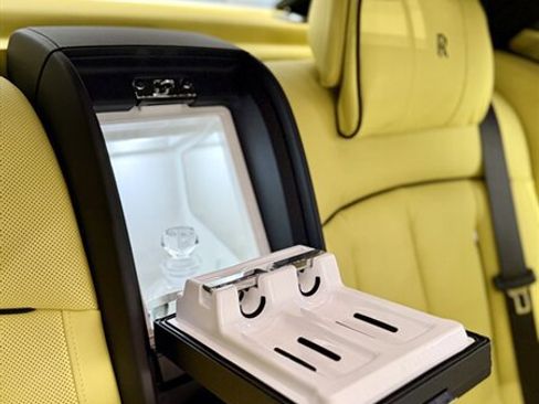 Used 2022 Rolls-Royce Phantom Sedan RWD image 18