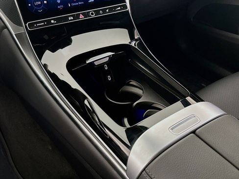Certified 2026 Mercedes-Benz GLC 300 image 7