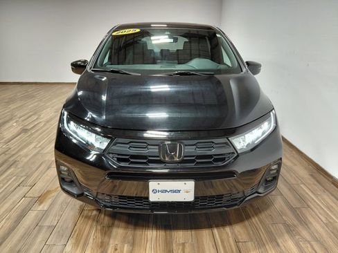 Used 2025 Honda Odyssey Sport-L image 19