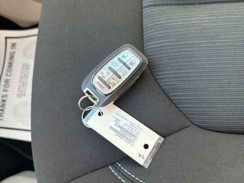 Used 2023 Chrysler Voyager LX FWD image 26