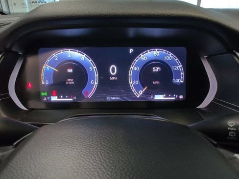 Used 2023 Jeep Grand Cherokee Laredo AWD/4WD image 18