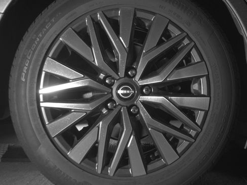 Used 2025 Nissan Altima 2.5 SV FWD image 15