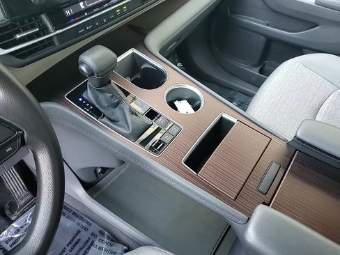 Used 2022 Toyota Sienna LE image 18