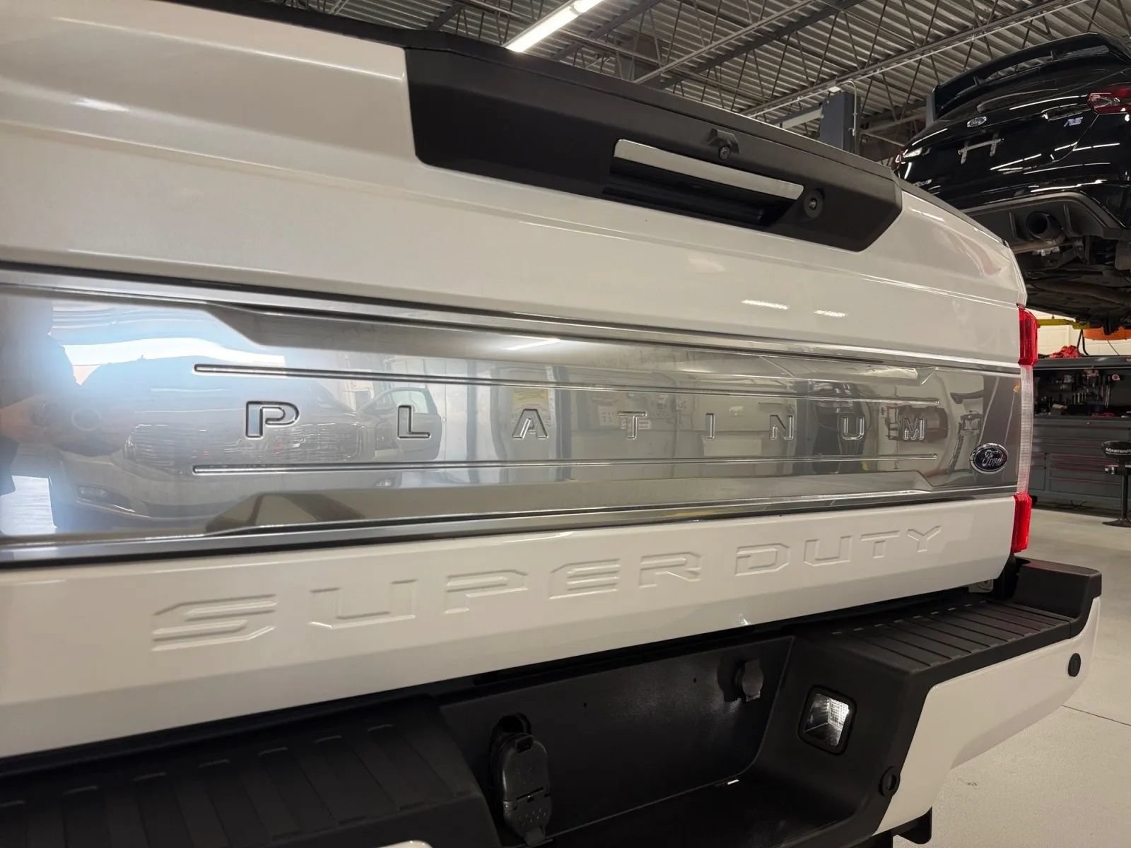 Used 2017 Ford F350 Platinum w/ Platinum Ultimate Package AWD/4WD image 46