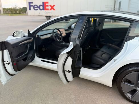 Used 2023 Tesla Model 3 Standard Range RWD image 17