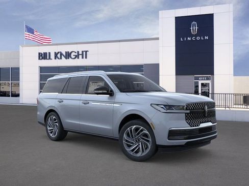 New 2025 Lincoln Navigator Reserve image 7