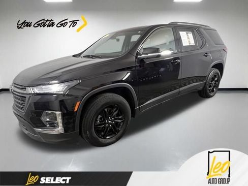 Used 2023 Chevrolet Traverse LT FWD image 1